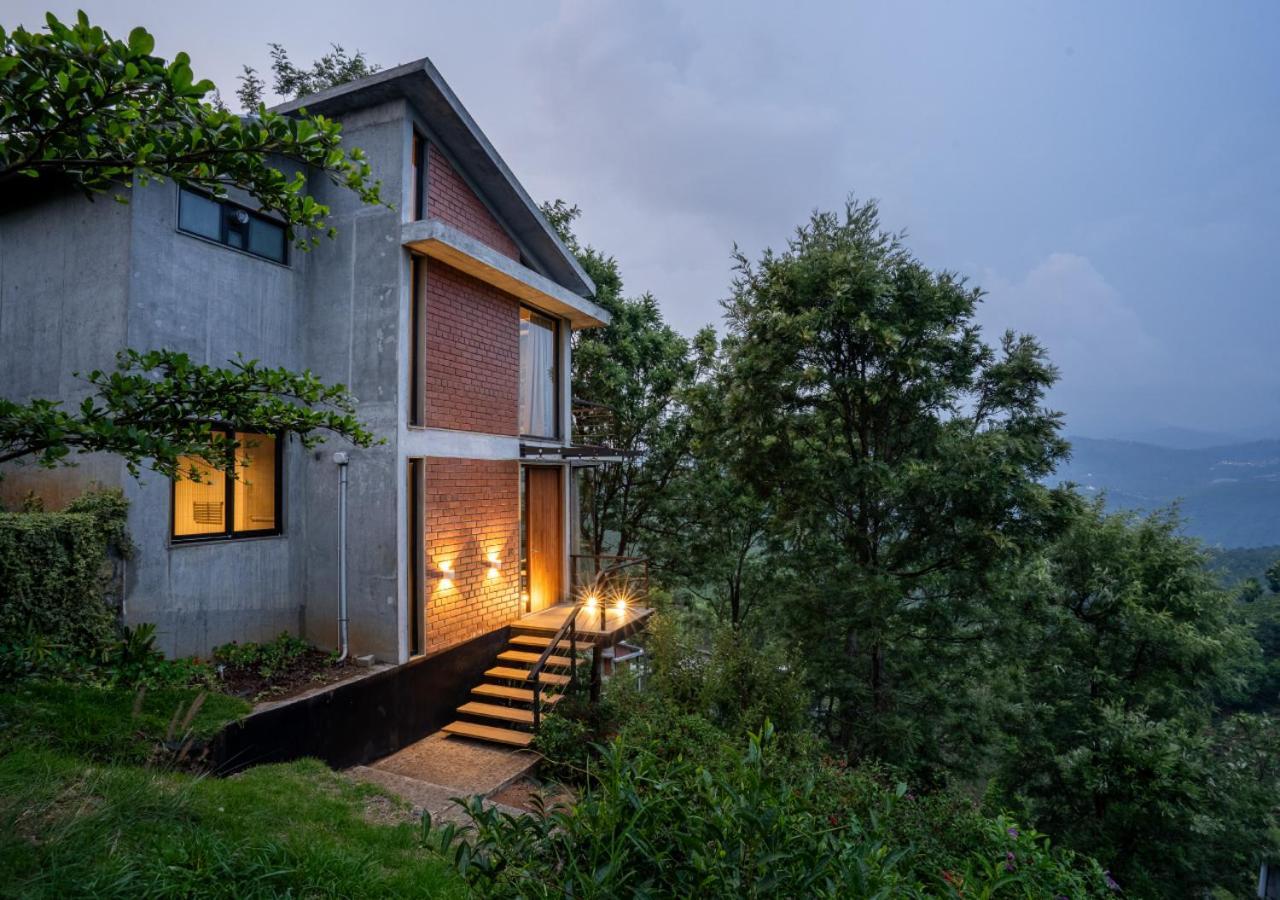Lohonostays Villa Amani 8A Кунур Екстер'єр фото